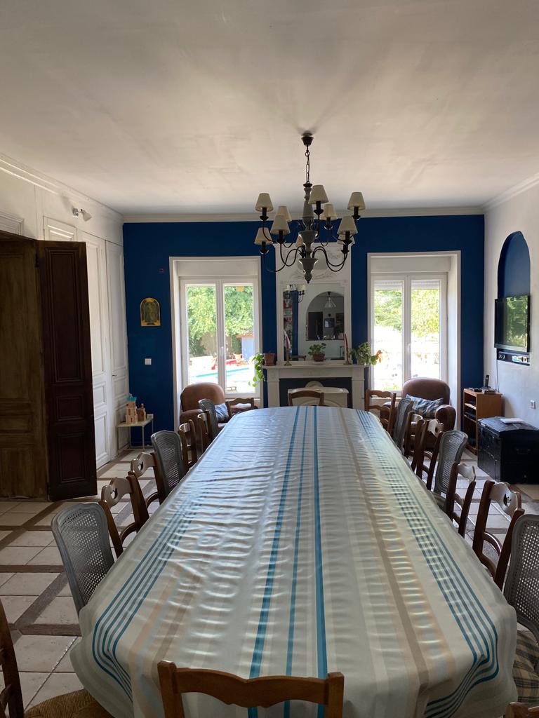 Salle à manger (RDC) : 22 couverts